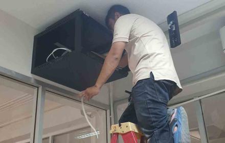 งานเดินสาย LAN และตู้ Rack ใหม่ โรงพยาบาลศรีบุญเรือง